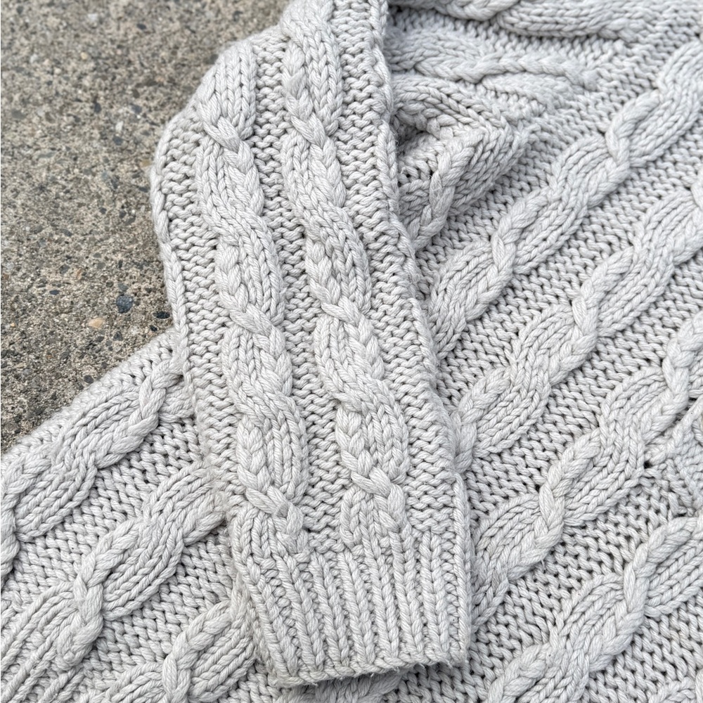 Club Monaco Cable Knit Quarter Neck -Button Sweater – Light Gray – Size L - Picture 3 of 10
